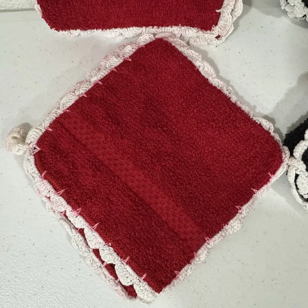 Set of 4 Red & Black Terry Cloth Pot Holders Hot Pads White Crochet Trim Kitchen